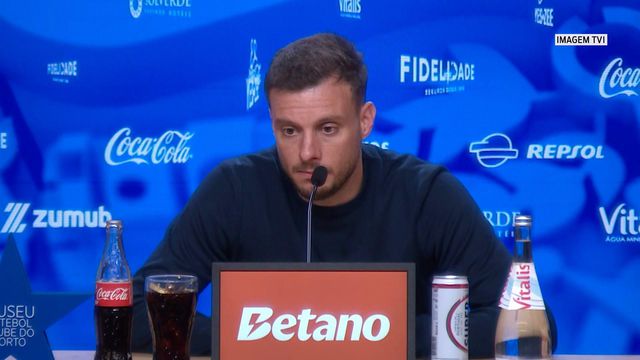 Anselmi explica por que não fez substituições ao intervalo