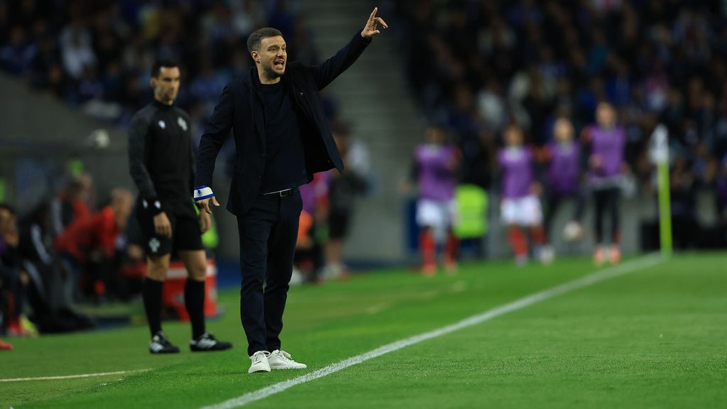 Cruz Azul volta ao ataque e fala em «insolvência» do FC Porto