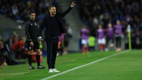 Cruz Azul volta ao ataque e fala em «insolvência» de Anselmi