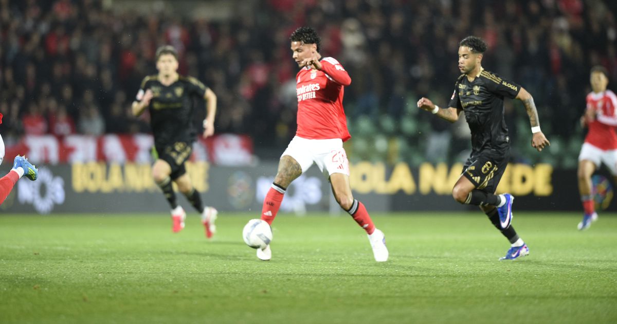 «Benfica com muita posse de bola, mas pouca eficácia...»