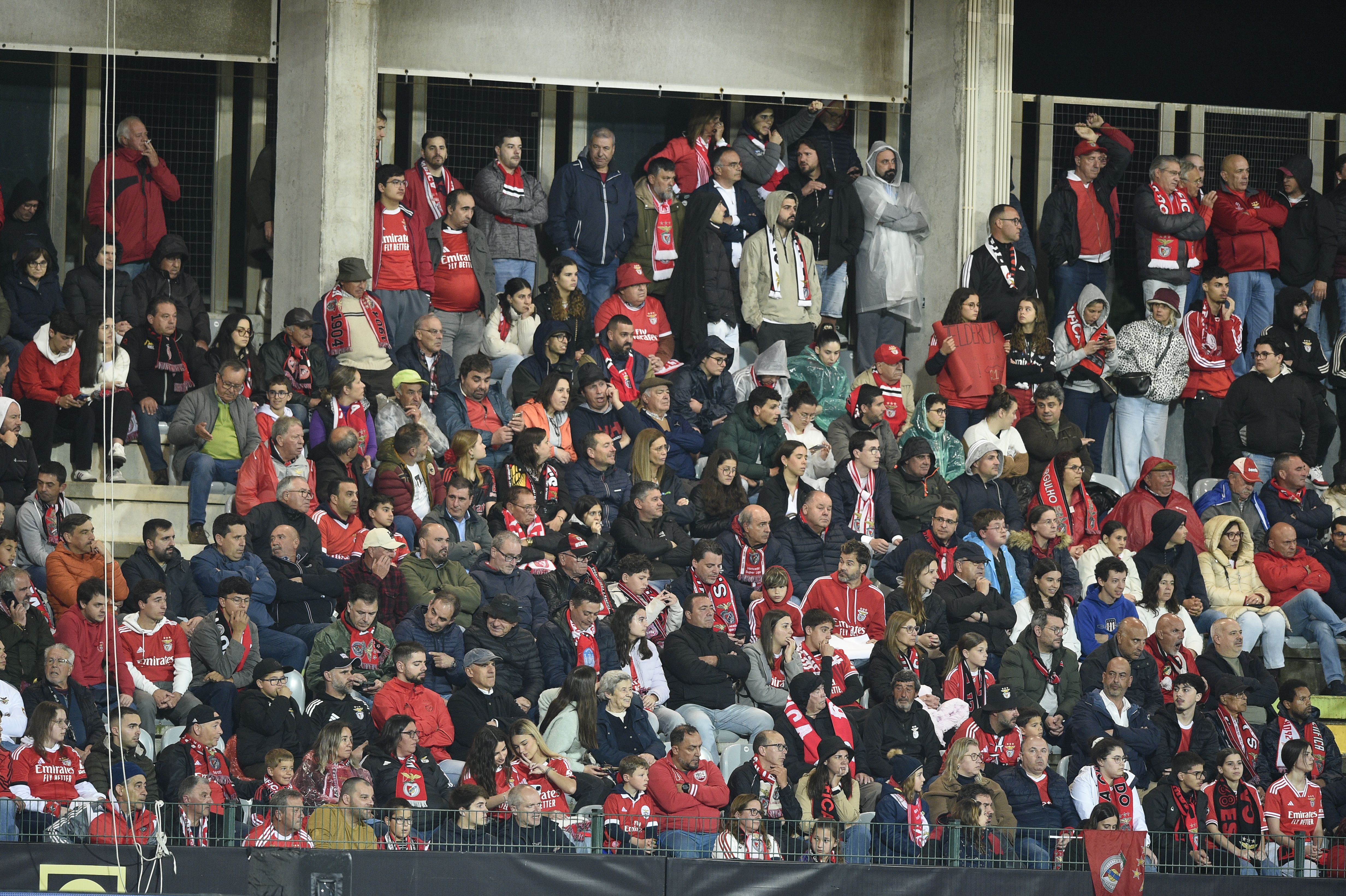 Adeptos do Benfica marcaram presença em Rio Maior. Foto: Sérgio Miguel Santos (Casa Pia-Benfica)