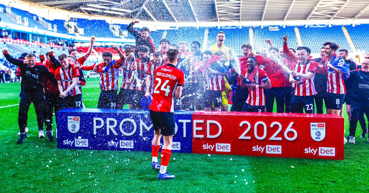 Histórico: Lincoln City regressa ao Championship 65 anos depois