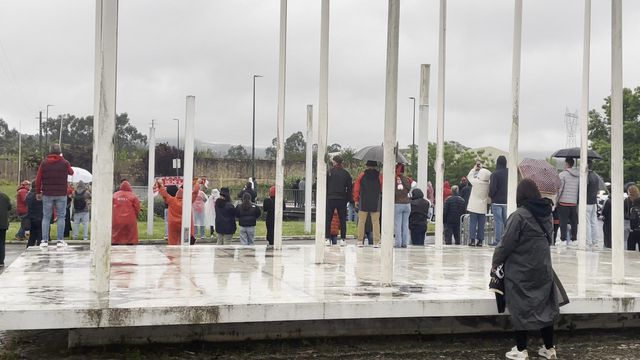 Chegada do autocarro do Benfica a Rio Maior