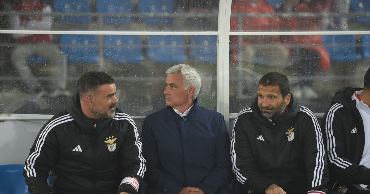 «É uma boa altura para o Benfica pensar na próxima época»