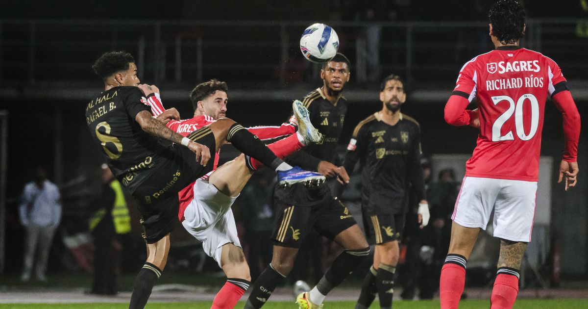 «Ainda faltam 6 jornadas e o Benfica não vai atirar a tolha ao chão»