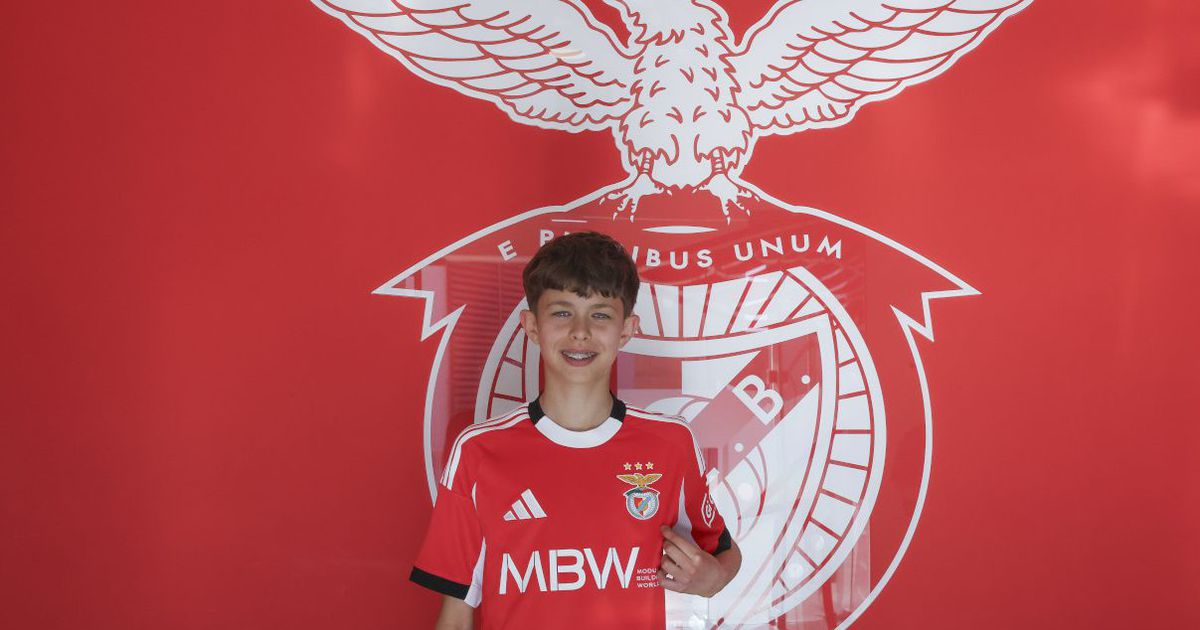 Benfica assina contrato com central a pensar no futuro