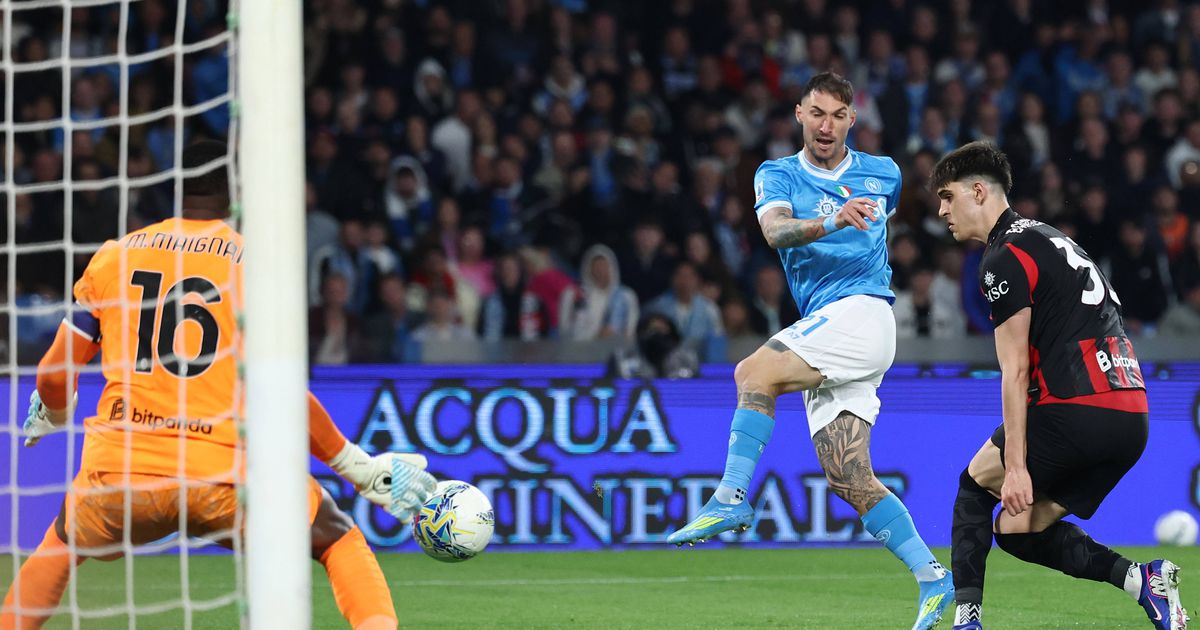 Nápoles derrota Milan, passa a ser segundo e Inter agradece