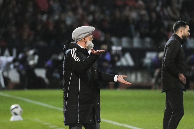 Álvaro Pacheco, treinador do Casa Pia - Foto: CARLOS BARROSO/LUSA