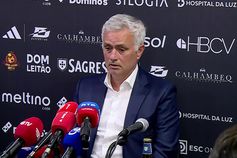 Mourinho explica porque terminou o jogo com Pavlidis, Ivanovic e Anísio Cabral