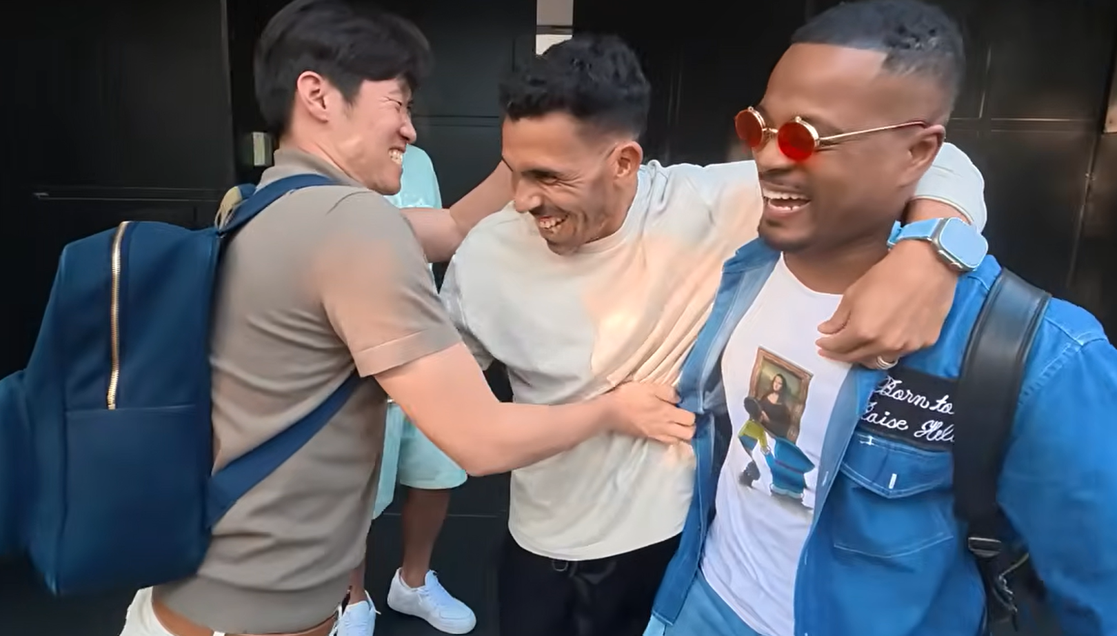 Tevez com Park Ji-Sung e Patrice Evra (Youtube/Shoot for Love)