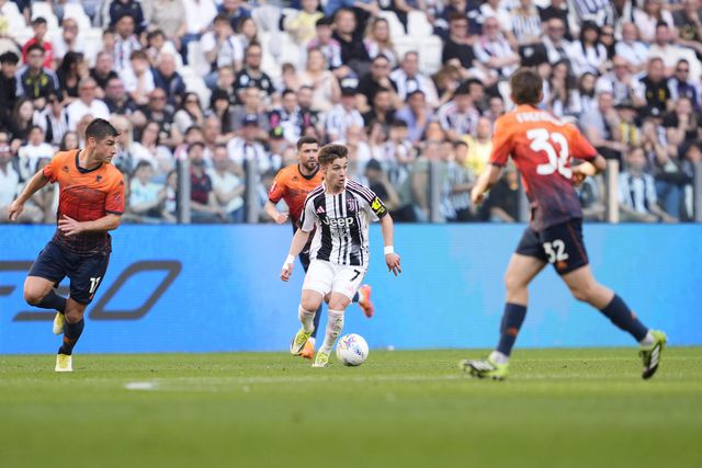 Juventus vence com assistência de Francisco Conceição