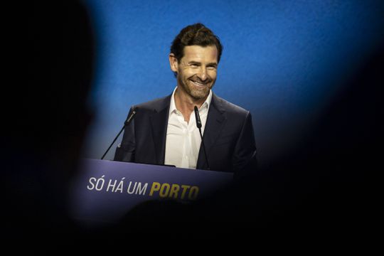 FC Porto: André Villas-Boas toma posse como presidente