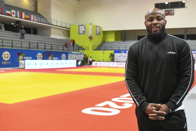 Seleção de seis para o Cazaquistão