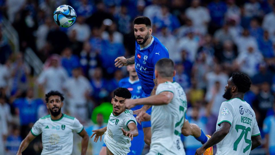 Al Hilal vence com assistência de Rúben Neves e Jesus está a um ponto do título