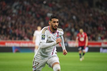 Ligue 1: Lyon vence Paulo Fonseca com reviravolta épica