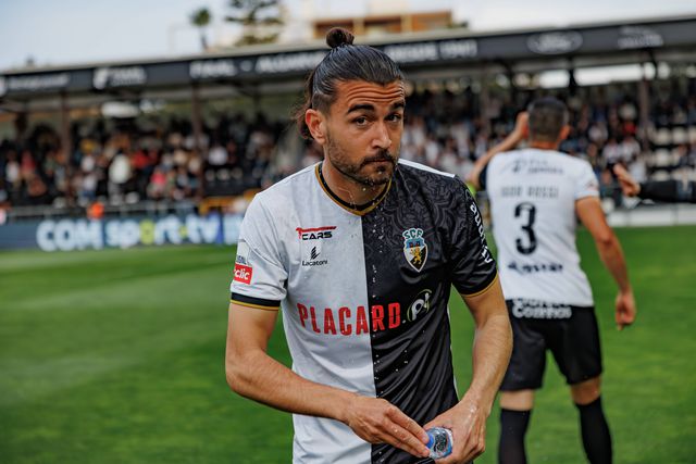 Farense: Mattheus Oliveira ruma ao Khorfakkan