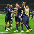Os golos que deixam o Inter com um pé em Munique ao intervalo (vídeos)