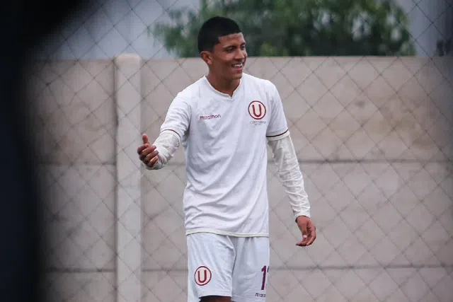 Mercado Benfica: colombiano convidado para período experimental