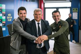Deco 'pica' Xavi: «Sabíamos que se o treinador fosse melhor...»