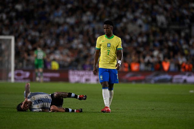 «Brasileiros sempre se consideraram os reis do futebol, mas já não são...»
