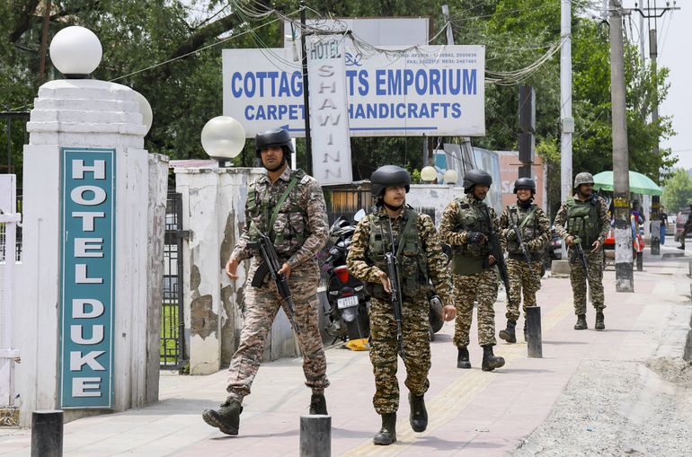 Começou o conflito armado entre Índia e Paquistão