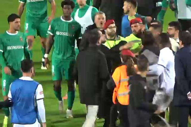 Desacatos com diretores envolvidos no final do Rio Ave-Estrela da Amadora