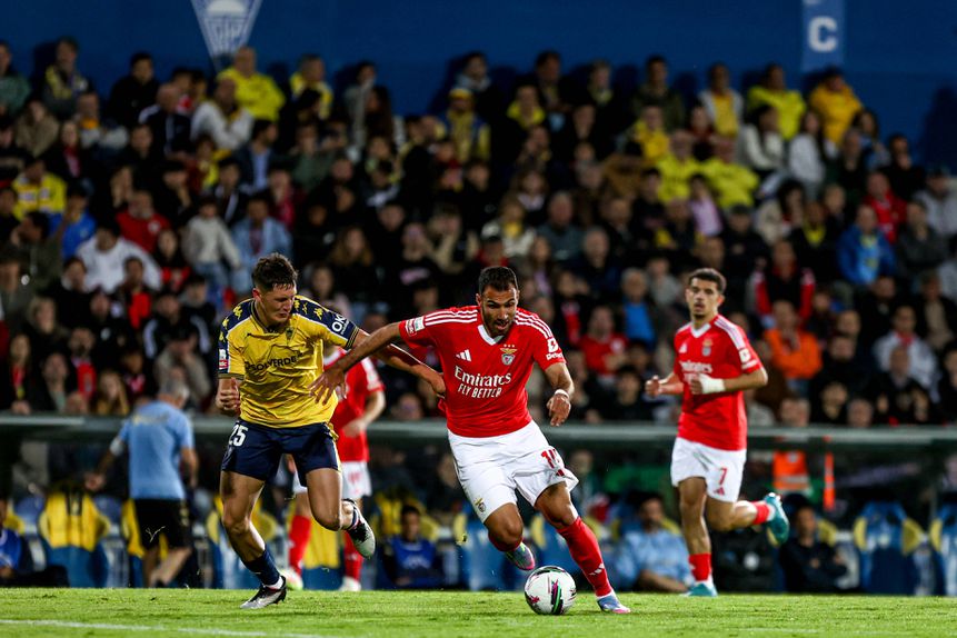 Pavlidis foi muito importante na vitória do Benfica sobre o Estoril