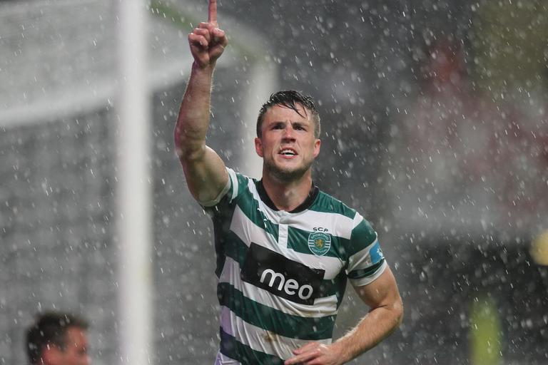 Wolfswinkel ao serviço do Sporting (Foto: PAULO ESTEVES/ASF)