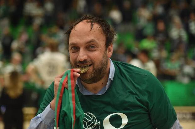 João Coelho prova o sabor do bicampeonato     Fotografia Miguel Nunes/A BOLA