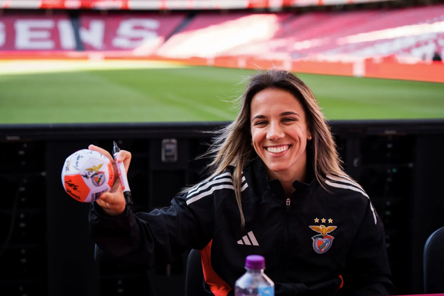 Lúcia Alves foi a porta-voz do plantel encarnado - Foto: Mariana Tenório