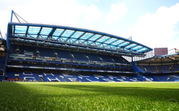 Chelsea e mais cinco clubes da Premier League obrigados a vender até ao final de junho