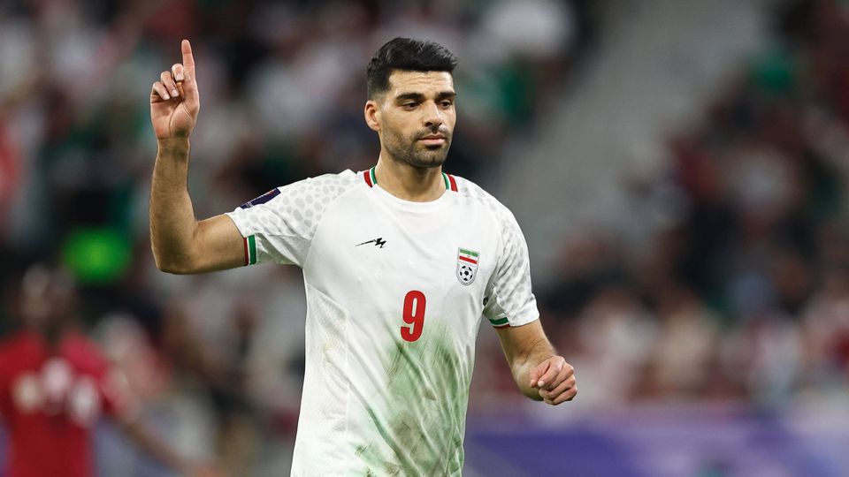 Hat-trick de Taremi reforça primeiro lugar do Irão