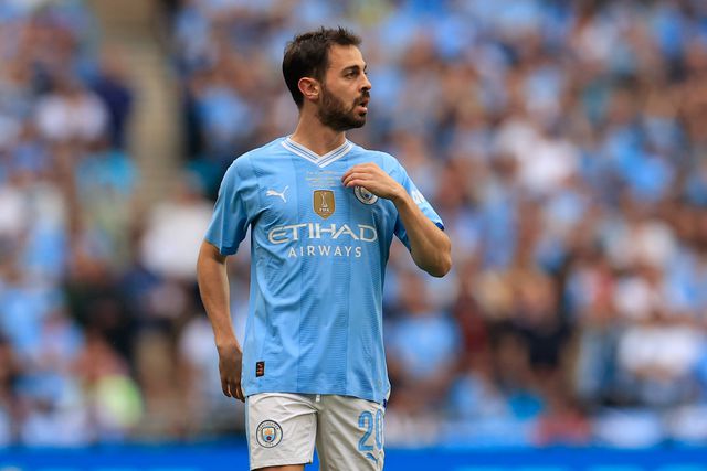 Bernardo Silva mais longe do Barcelona