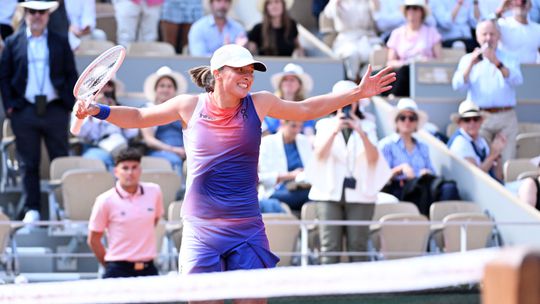 Iga Swiatek chega à final de Roland Garros pela quarta vez