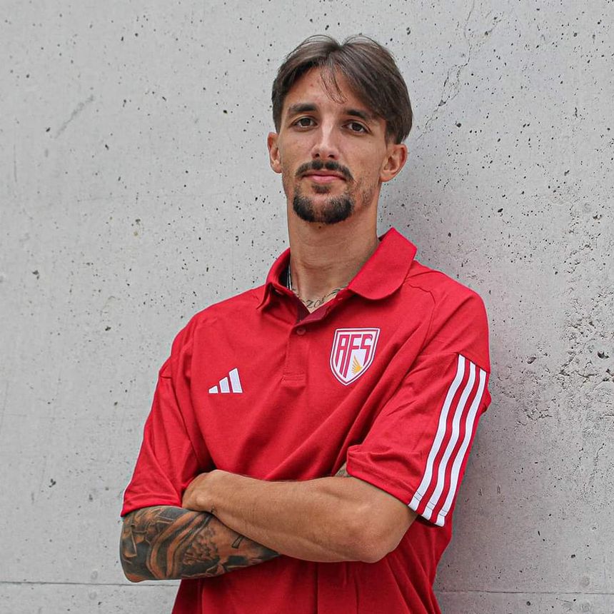 Fernando Fonseca, defesa do Aves SAD, pregou grande susto. (Imagem: Fernando Fonseca/Facebook)