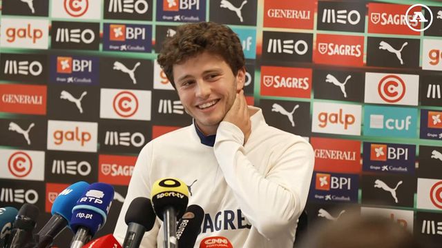 João Neves: «Mortal? Já me doem as costas...»