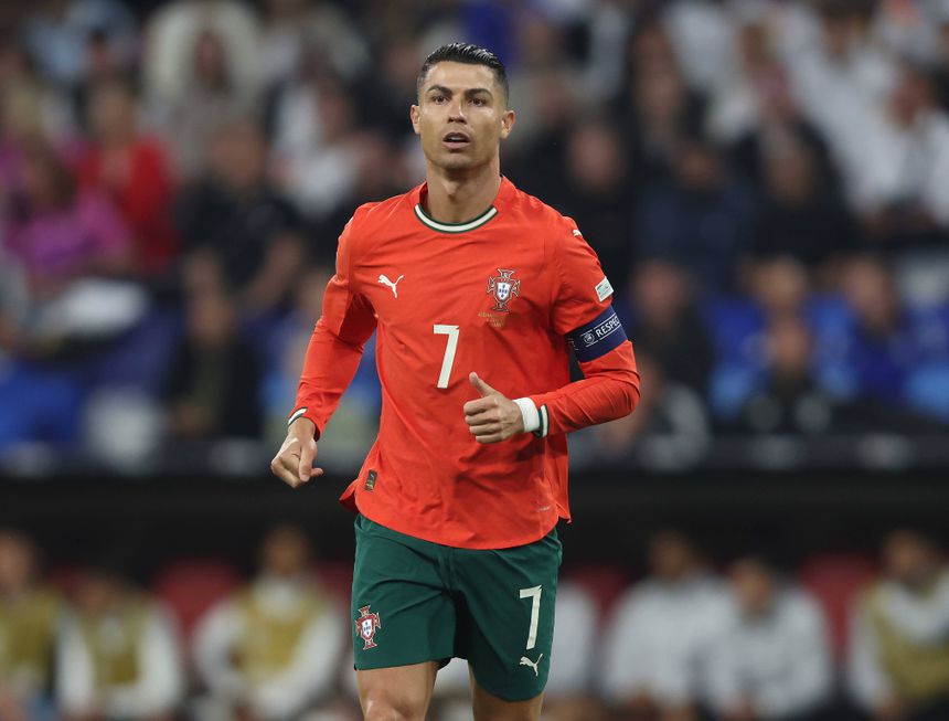 Cristiano Ronaldo com a camisola da Seleção