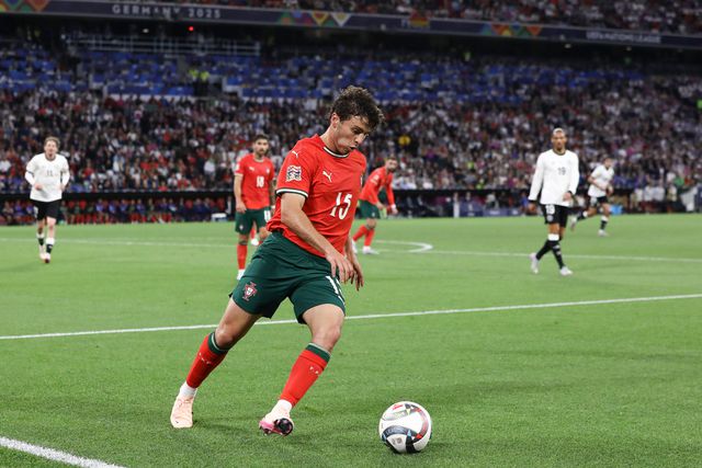 João Neves em ação no duelo entre Portugal e Alemanha