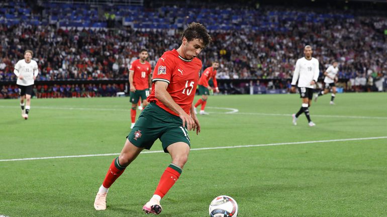 João Neves e os jogadores do Benfica a apoiar o PSG: «Não vejo qualquer maldade»