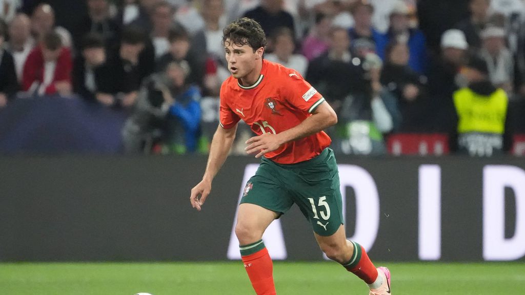 João Neves aborda reencontro com Grimaldo e assume: «Nunca pensei em sair do Benfica»
