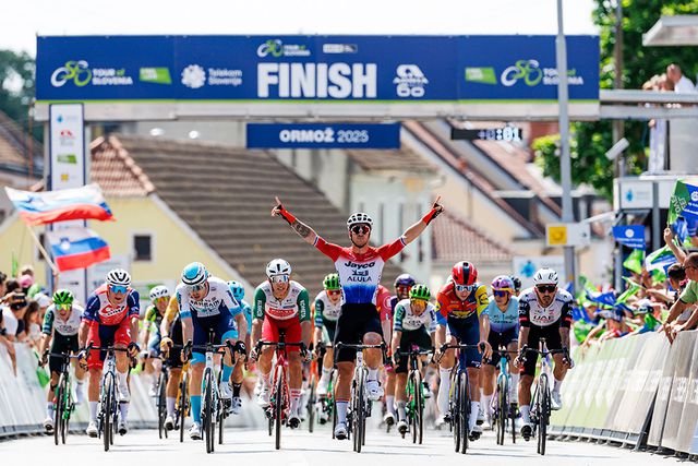 Volta à Eslovénia: Rui Oliveira em quarto com vista para a montanha