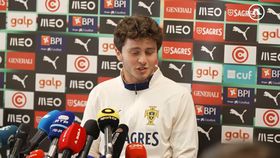 João Neves: «Sinto-me confortável a jogar com o Vitinha»