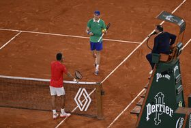 Roland Garros: Sinner vence Djkovic e joga final com Alcaraz