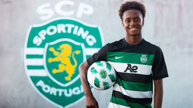 Sporting: David Makinde assina contrato