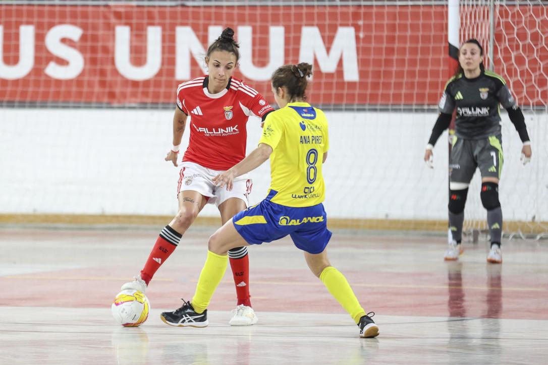 Benfica levou a melhor sobre o Nun'Álvares e ganhou vantagem na final do 'play-off' do campeonato de futsal feminino
