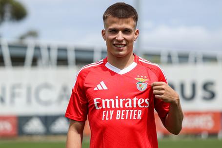 Dinamo de Bucareste quer médio do Benfica