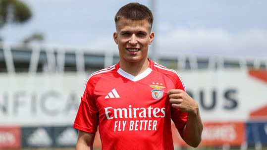 Benfica contrata médio para a equipa sub-23