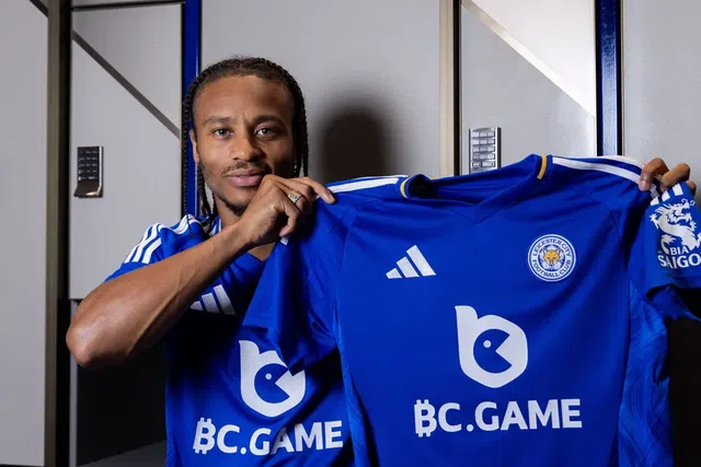 Leicester oficializa Cordova-Reid