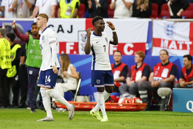 Vídeo: a 'bomba' de Saka que empatou o Inglaterra-Suíça