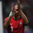 Pepe agradece à «nação valente» no adeus ao Euro: «Os sonhos não terminam»